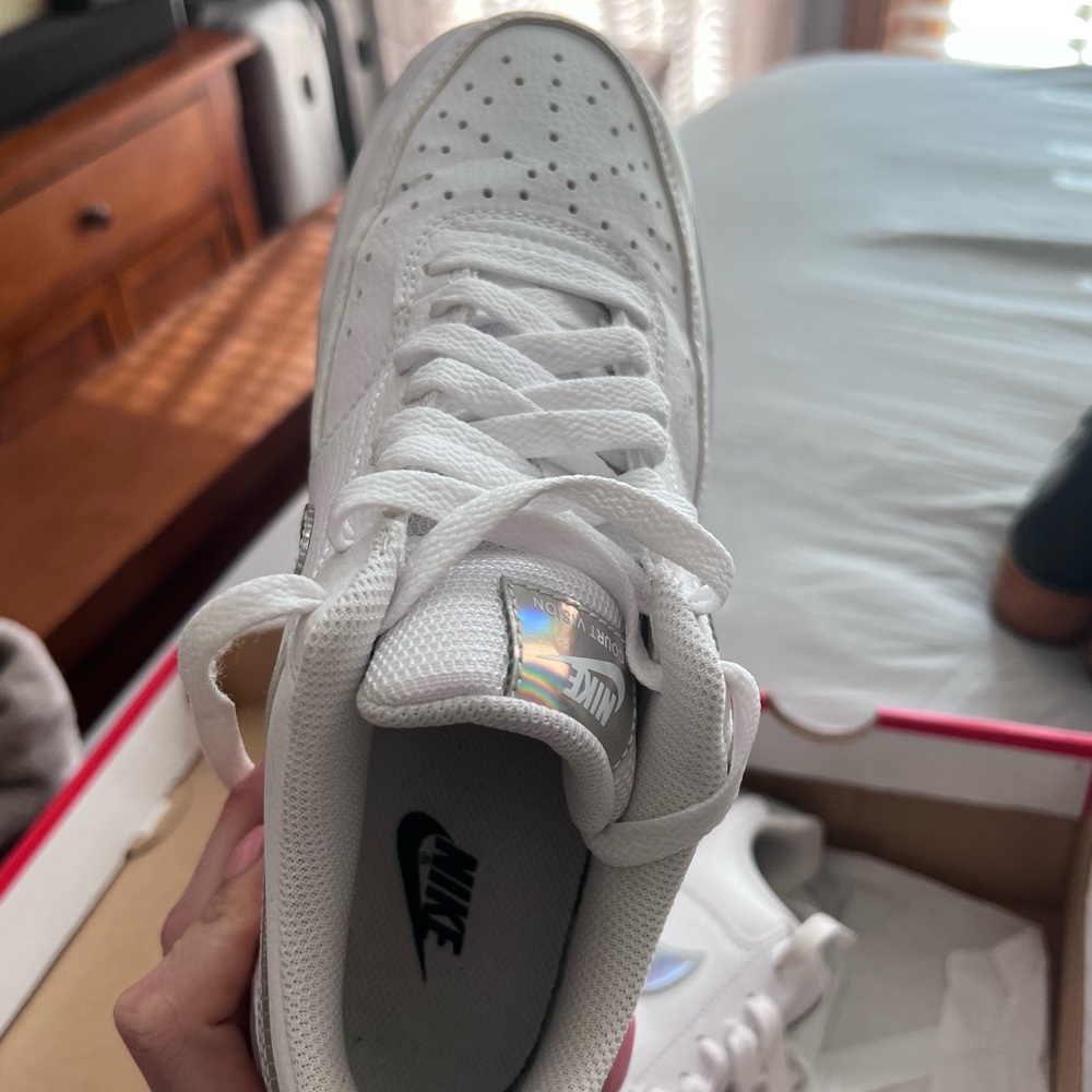 Nike court reflective shoes size 8 - Picture 3 of 4